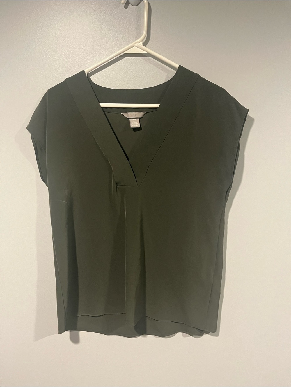 H&M Olive Green V-Neck Cap Sleeve Blouse